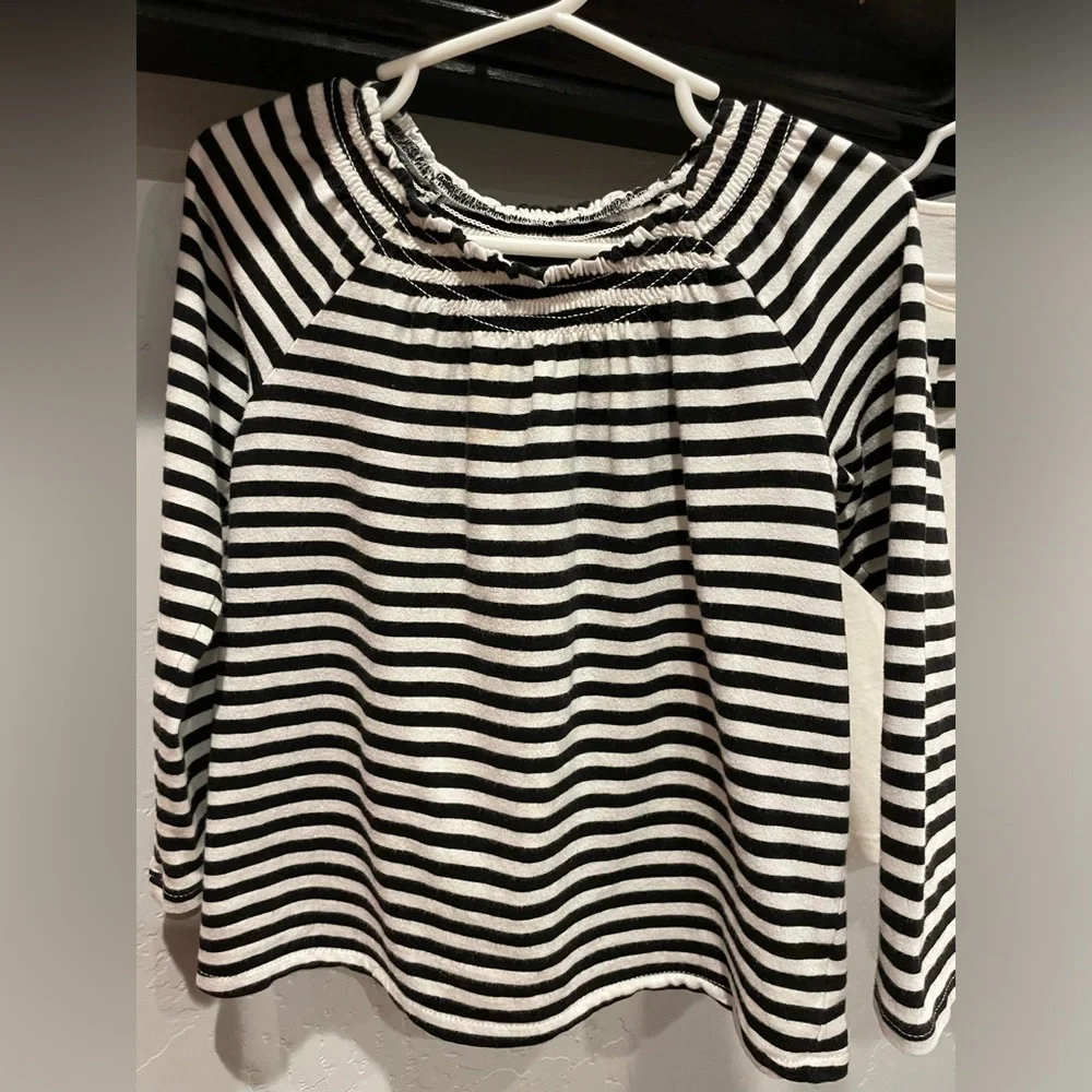 Baby gap girls Tops (3) size 4T retail $60